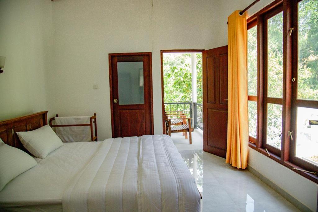 Healand Holiday Bungalow And Restaurant เดนิยายา ภายนอก รูปภาพ