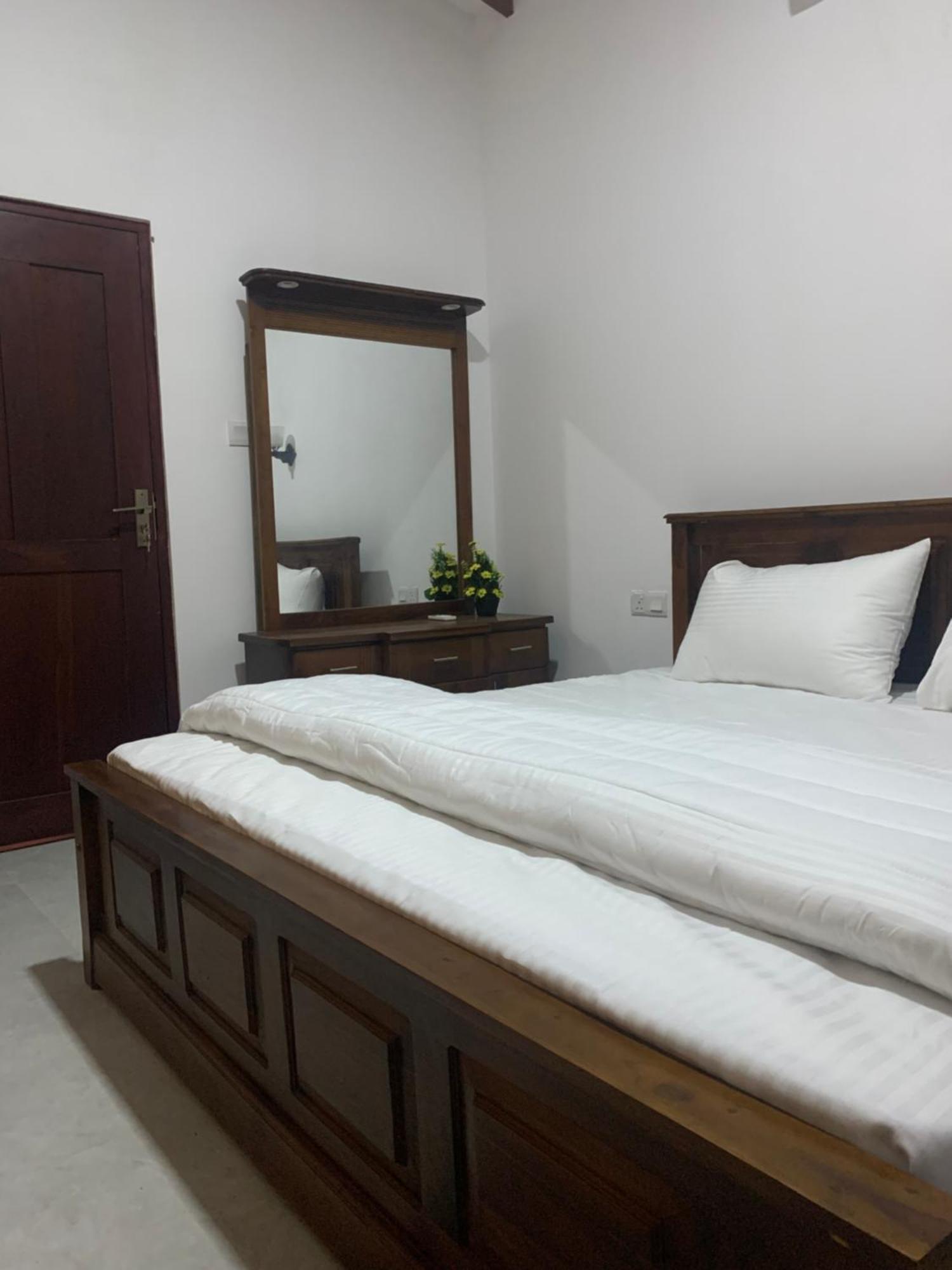Healand Holiday Bungalow And Restaurant เดนิยายา ภายนอก รูปภาพ